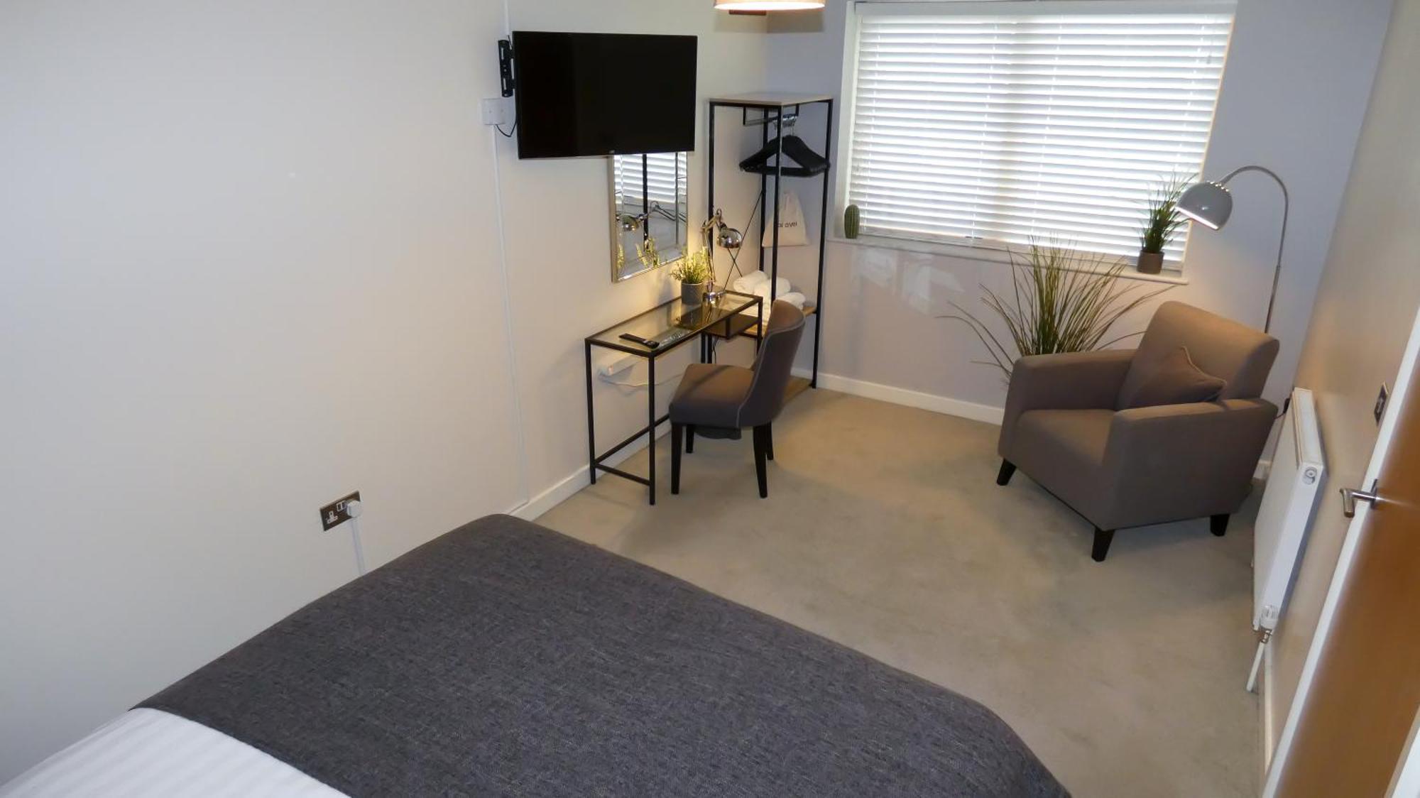 Three Bedroom Townhouse With Parking テルフォード 部屋 写真